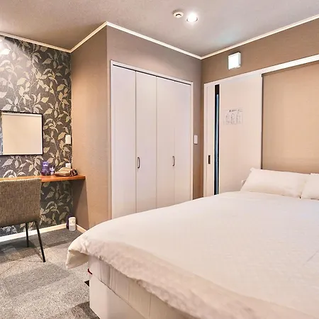 F House 青い海 Villa Osaka Exterior photo